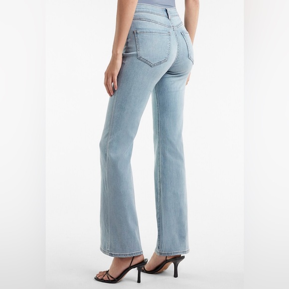 EXPRESS Light Wash Super High Rise Flare Jeans Size 0S Super Soft💫😊 EUC - Picture 3 of 12